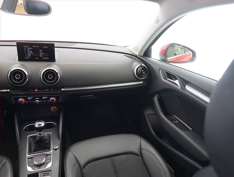 Audi A3 (2014) 1.2 TFSI, Kůže, Bi-Xenony - fotka 8 z 18