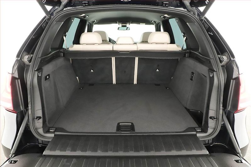 BMW X5 (2017) xDrive30d - fotka 19 z 20