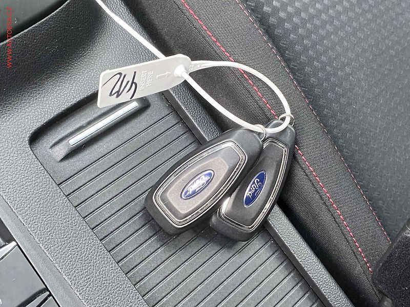 Ford Focus (2021) 1.0 EB, ST-Line, LED, navi - fotka 19 z 19