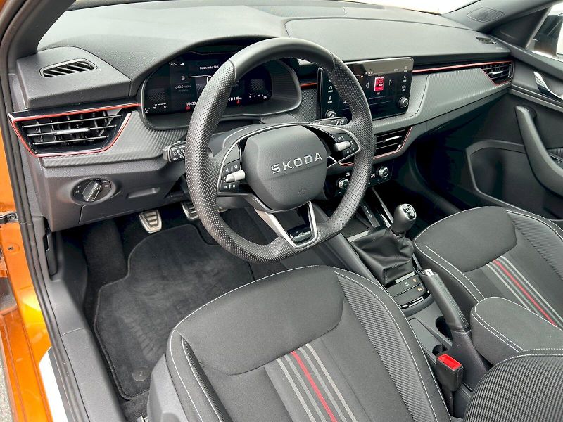 Škoda Kamiq (2025) Monte Carlo 1.0 TSI 85 kW - fotka 15 z 32