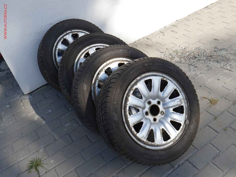 Ford Focus (2015) 1.5 TDCi, ČR, AC, temp - fotka 20 z 20