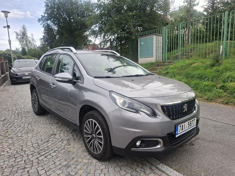 Peugeot 2008 (2019) Perfektni tech.stav - fotka 6 z 20
