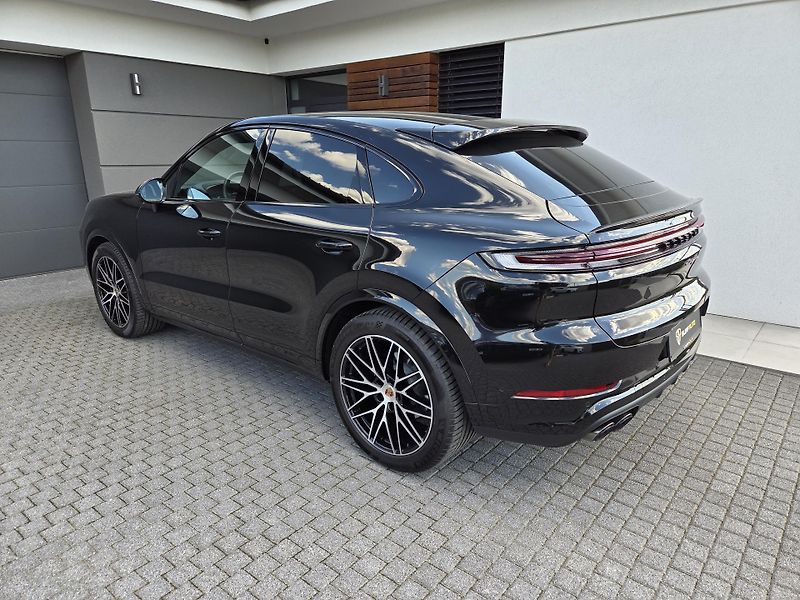 Porsche Cayenne Coupe 260kW Black Edition - fotka 2 z 48