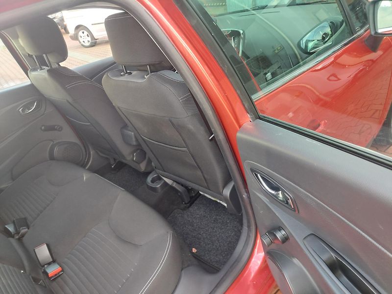 Renault Clio (2015) IV. Grandtour Luxe Tce 90  - fotka 24 z 40