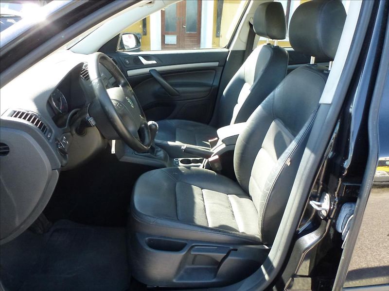 Škoda Octavia 2,0 TDI 103KW Black Edition  E - fotka 17 z 51