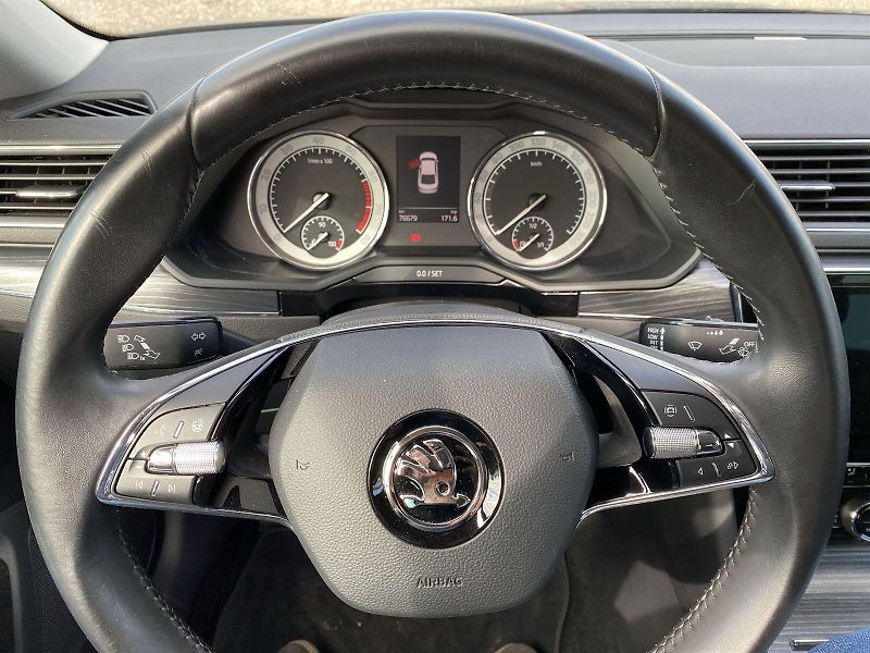 Škoda Superb (2021) 1.5 TSI Style - fotka 10 z 38
