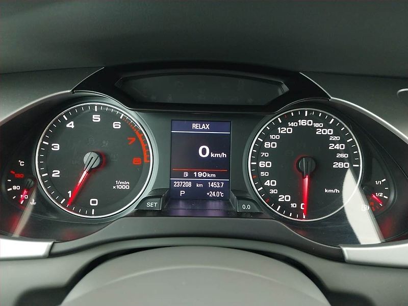 Audi A4 (2009) 2.0 TFSI, Automat, Navi - fotka 11 z 19