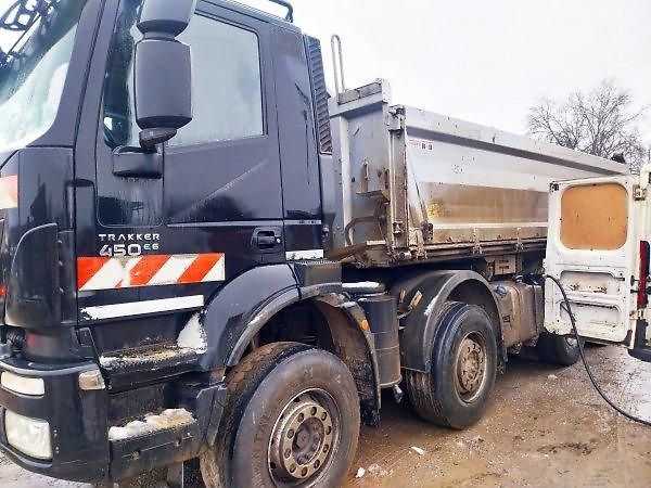 Iveco Trakker (2016) 450 sklápěč 8x4 Eur6 - fotka 1 z 9