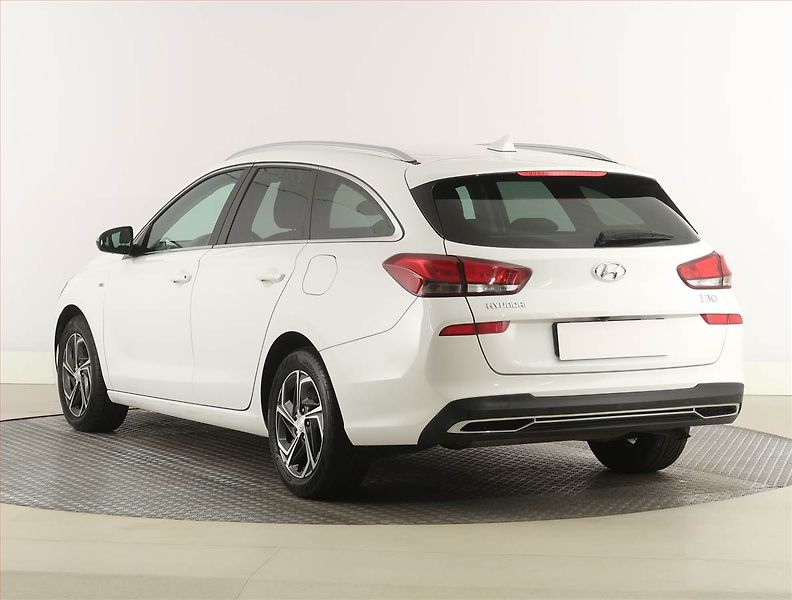 Hyundai i30 (2022) Smart 1.5 T-GDI MHEV - fotka 4 z 20