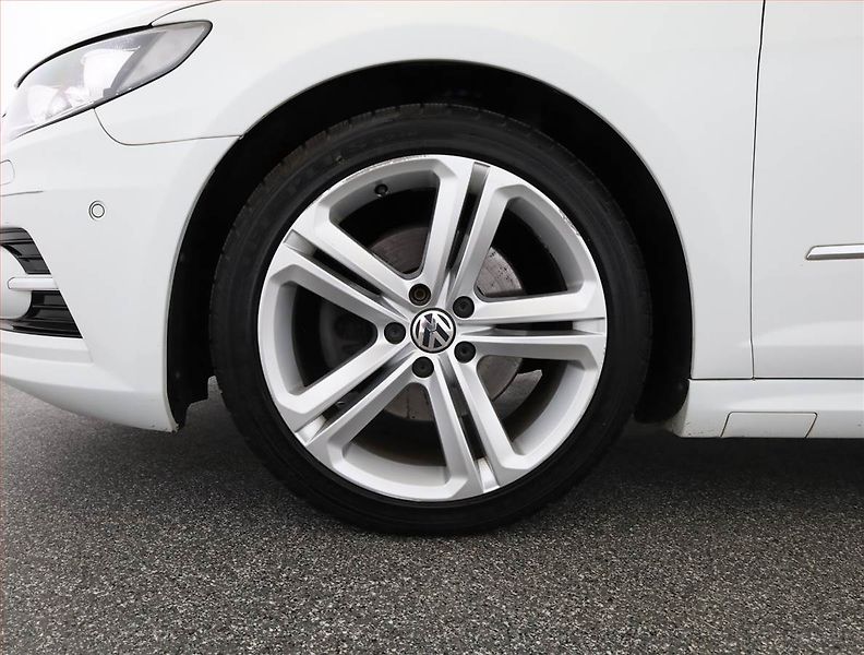 Volkswagen CC (2015) R-line 2.0 TDI, Serv.kniha - fotka 18 z 18