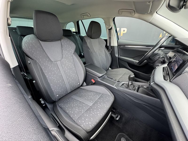 Škoda Octavia (2021) IV 1.5TSi MAN, Style Kessy DPH - fotka 17 z 44