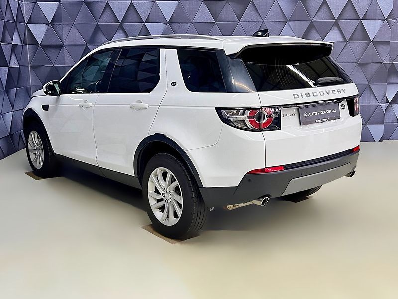 Land Rover Discovery TD4 180k 4WD, KAMERA, NAVI, 7S - fotka 5 z 24