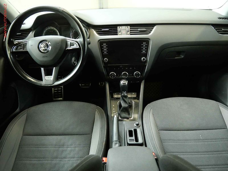Škoda Octavia (2017) 2.0TDi 4x4, ČR, Scout, DSG - fotka 8 z 21