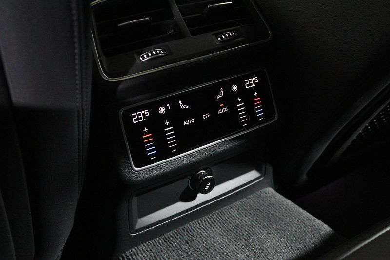 Audi A6 Avant Sline 50 TDI quattro tiptronic - fotka 23 z 25