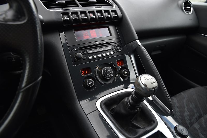 Peugeot 3008 2.0 HDi 6st,DKLIMA,TEMP,TZ,ALU - fotka 14 z 37