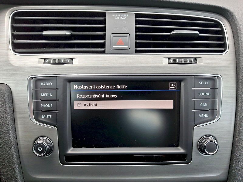 Volkswagen Golf (2017) Comfort 1,4TSi 92kW - fotka 22 z 32