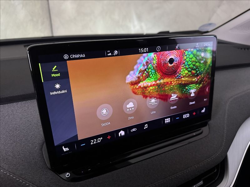 Škoda Enyaq 80 150kW LED Matrix Assist - fotka 31 z 45
