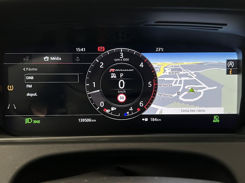 Land Rover Range Rover Velar D300 SE AUT - fotka 38 z 53