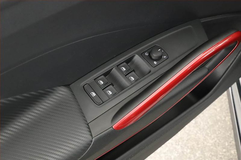 Škoda Fabia (2025) 1.5 TSI, MONTE CARLO, AUTOMAT - fotka 9 z 17