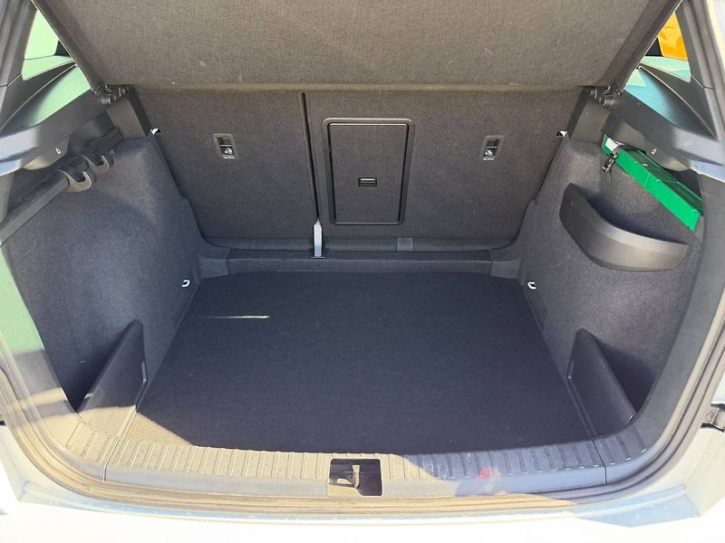 Škoda Karoq SportLine 2,0TDI 110 kW 7° DSG - fotka 40 z 42