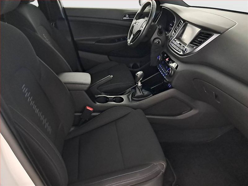 Hyundai Tucson (2018) 1.7 CRDi, Serv.kniha, Navi - fotka 9 z 22