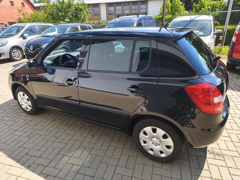 Škoda Fabia (2011) II. 1,2 TSi 63kW - fotka 10 z 26
