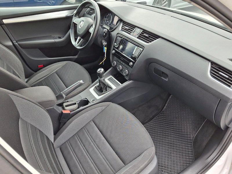 Škoda Octavia (2020) Combi Ambition 1,5TSi 110kW - fotka 13 z 30