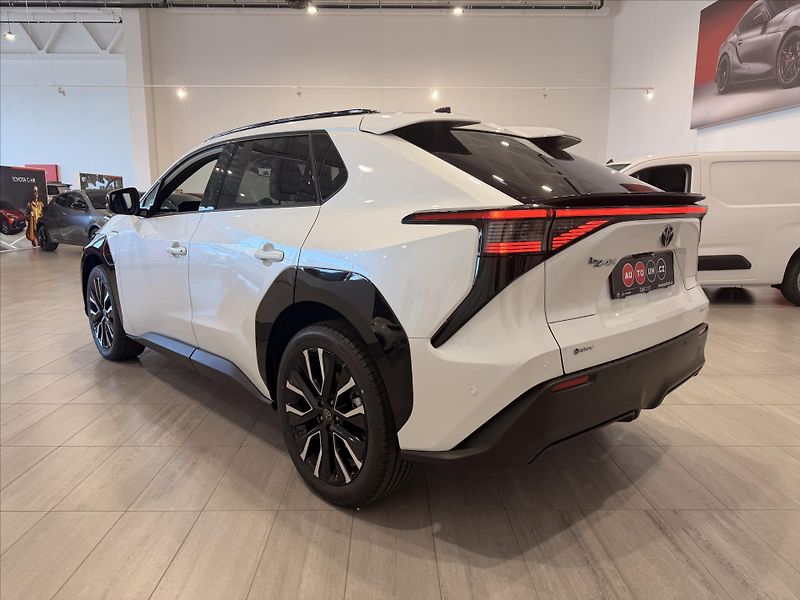 Toyota bZ4X (2025) 0,0 73.1 kWh  BEV 4x4 Executiv - fotka 3 z 12