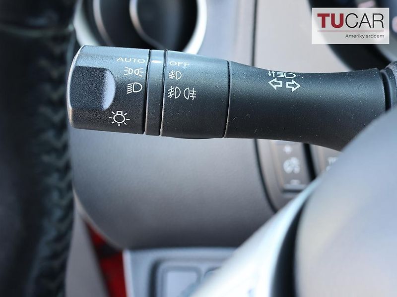 Nissan Navara (2019) 2.2 DIesel Automat  - fotka 21 z 38