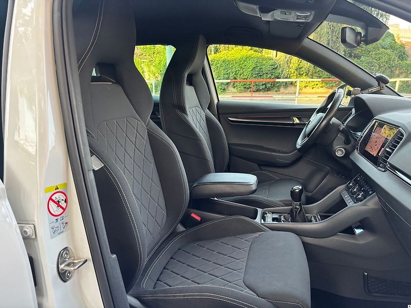 Škoda Karoq 2.0TDI.Sportline.MAN6.TAŽNÉ.ZÁ - fotka 24 z 55