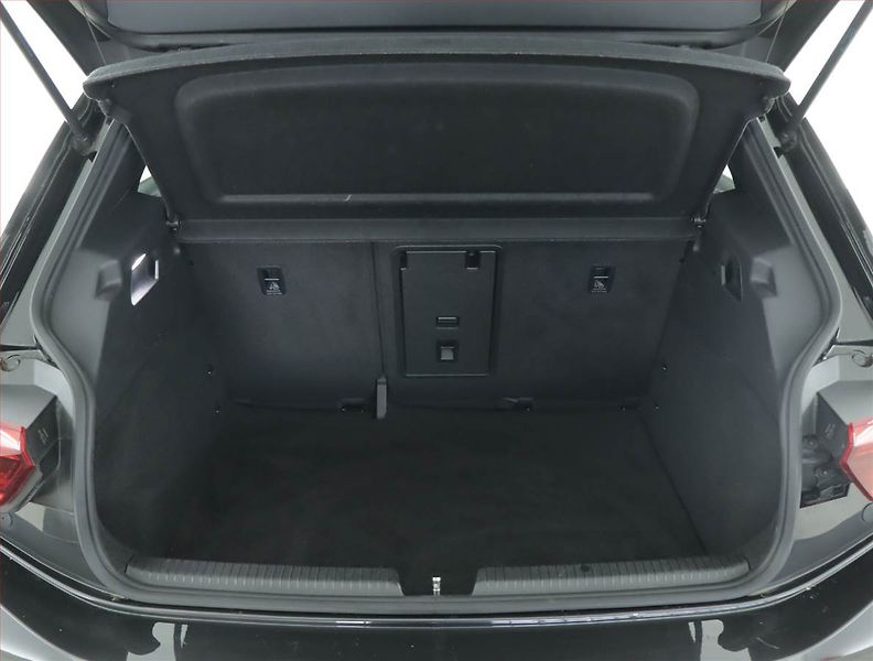 Volkswagen ID.3 (2020) Pro (62 kWh), SoH 88% - fotka 14 z 19