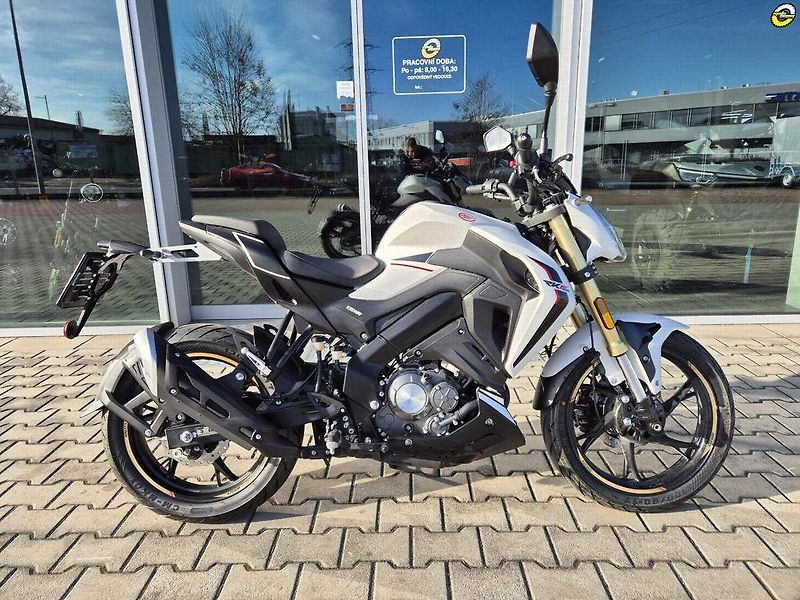 Keeway RKF 125i (2025) VÝPRODEJ EURO5 - fotka 3 z 17