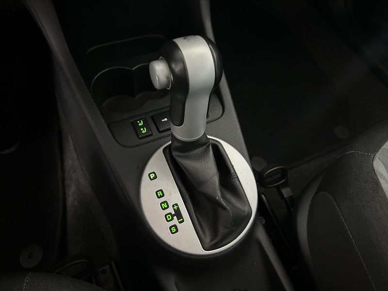 Škoda Roomster 1,6   AUTOMATICKÁ PŘEVODOVKA - fotka 18 z 23