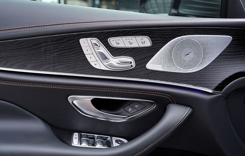 Mercedes-Benz CLS 400d AMG/4Matic/340 PS/Edice 1 - fotka 18 z 50