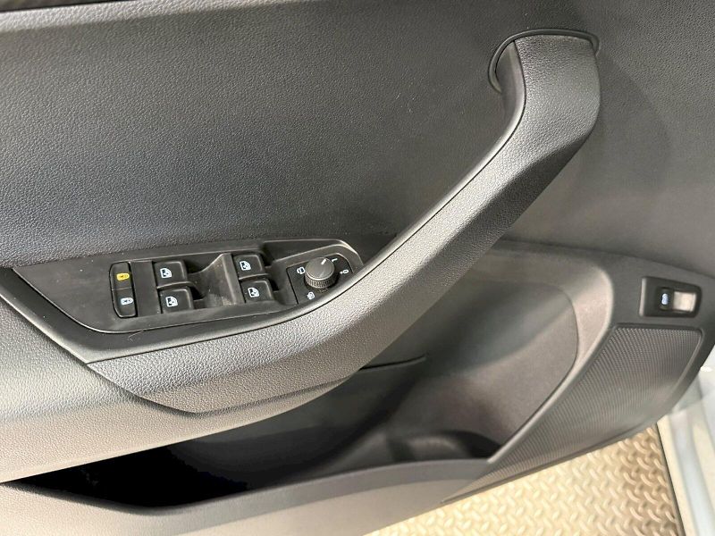Škoda Karoq (2026) SPORTLINE 2.0TDI 110KW 4X4 DSG - fotka 15 z 42