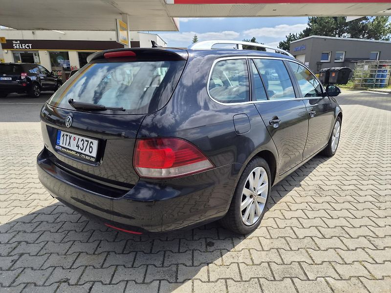 Volkswagen Golf 2,0 TDI HIGHL - fotka 4 z 23