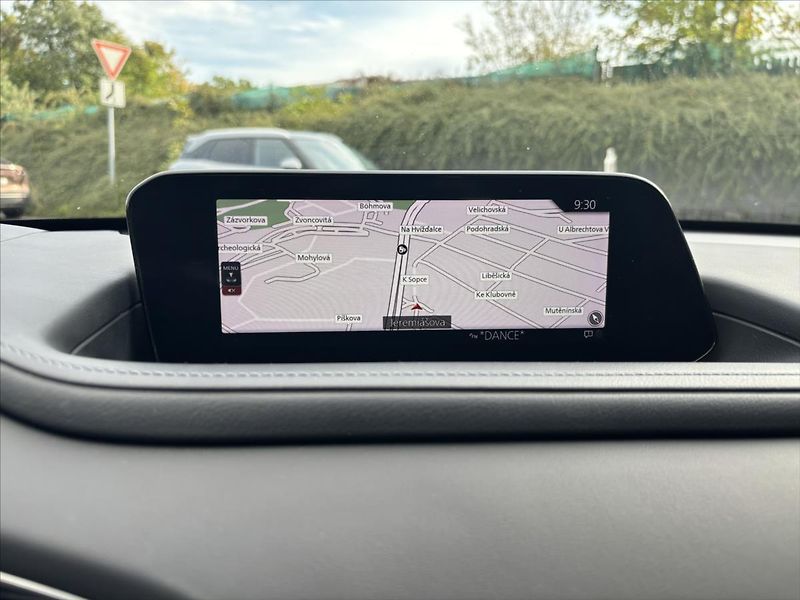 Mazda CX-30 2,0 i 137kW AT GT Plus CARPLAY - fotka 19 z 47