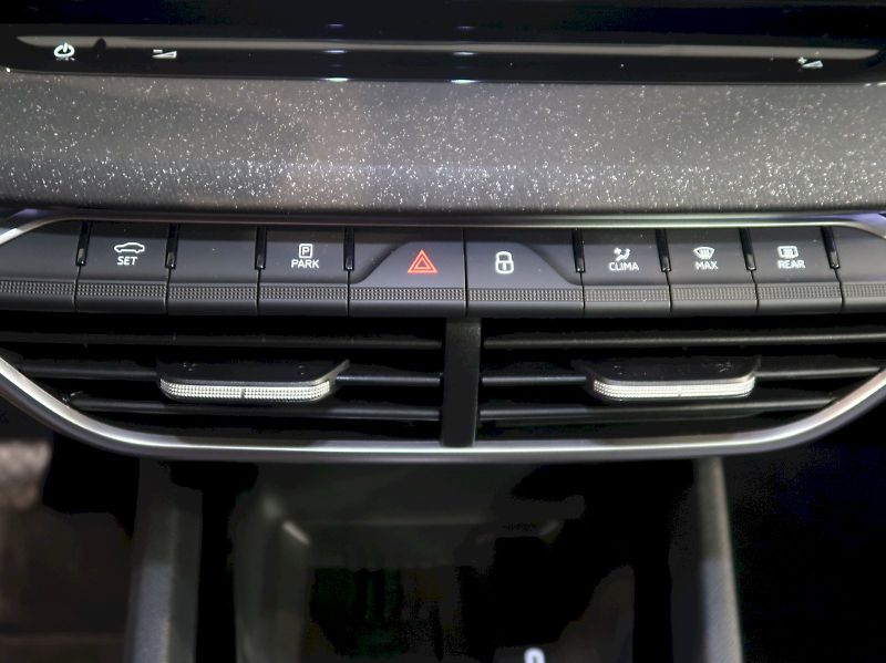 Škoda Octavia (2025) TOP SELECTION 2.0TDI 110KW DSG - fotka 30 z 40