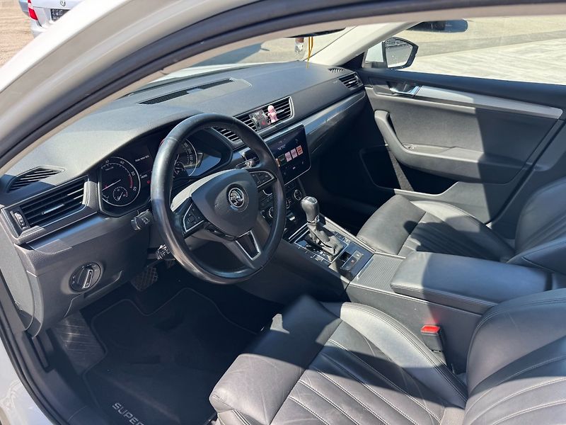 Škoda Superb (2018) 2,0 Tdi 110 Kw DSG STYLE + - fotka 11 z 32