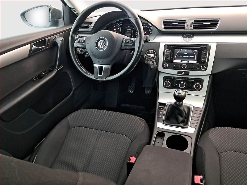 Volkswagen Passat (2011) 2.0 TDI, po STK, servisované - fotka 7 z 16