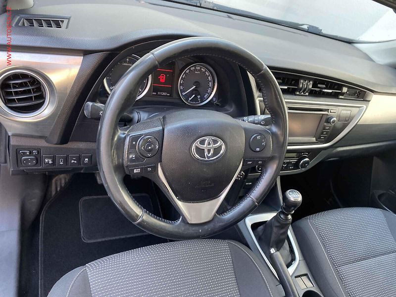 Toyota Auris (2013) 1.6i, 1.maj,ČR, Active - fotka 12 z 21