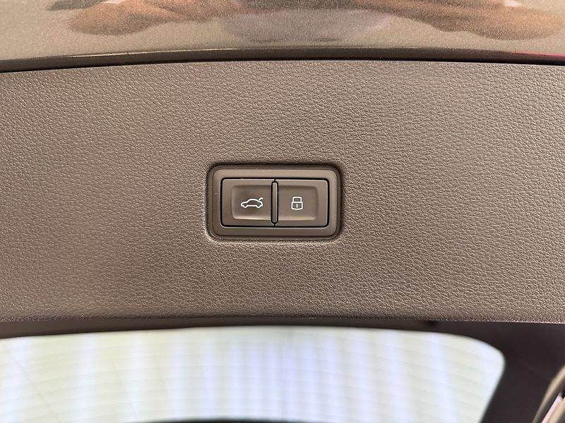 Audi Q8 50 TDI QUATTRO S-LINE, WEBASTO - fotka 32 z 33