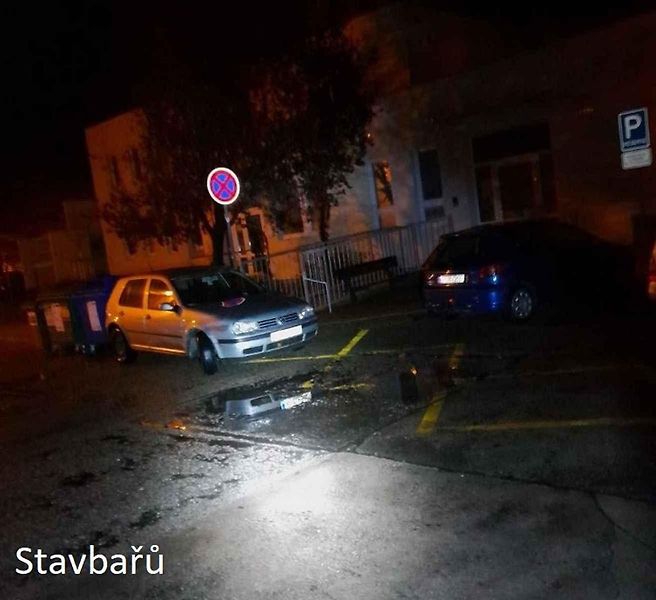 Listopadové parkování ve Strakonicích.