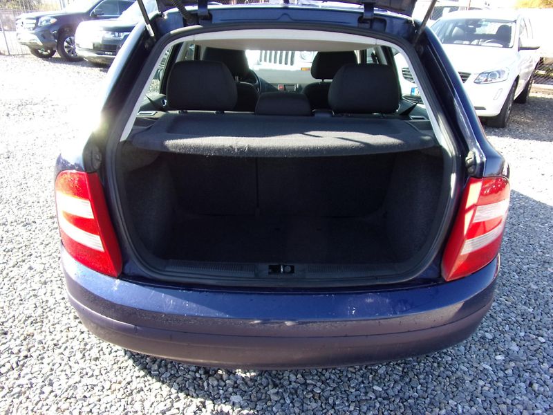 Škoda Fabia (2004) 1.2 HTP 47kW VÝBAVA KILOMETRY  - fotka 16 z 19