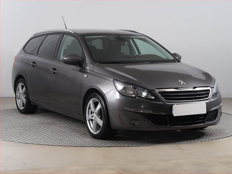 Peugeot 308 (2017) 1.2 PureTech, Navi, Tempomat - fotografie inzerátu