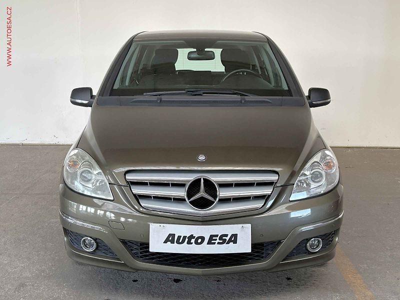 Mercedes-Benz Třídy B (2011) 1.5 i B160, Výhřev sed, TZ - fotka 2 z 14