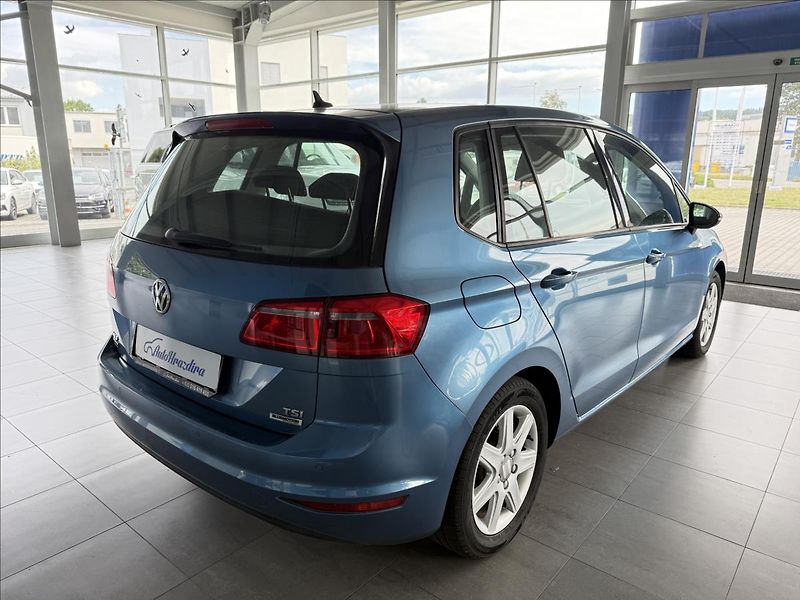 Volkswagen Golf Sportsvan 1,2   TSI 63kW,SERVISKA,2.MAJ - fotka 6 z 24