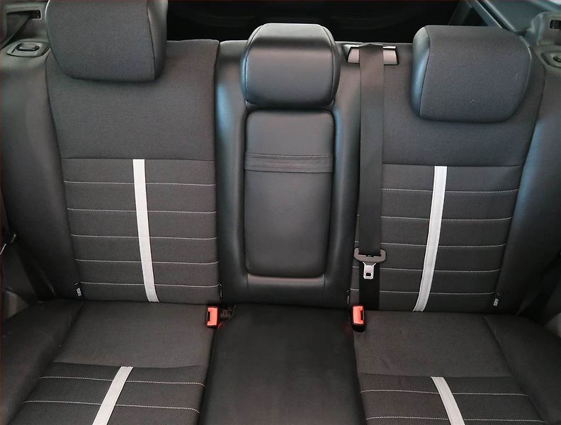 Ford Kuga (2009) 2.0 TDCi, 4X4, Navi, Tempomat - fotka 10 z 12