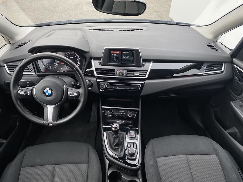 BMW Řada 2 216i 80 kW Active tourer - fotka 10 z 28