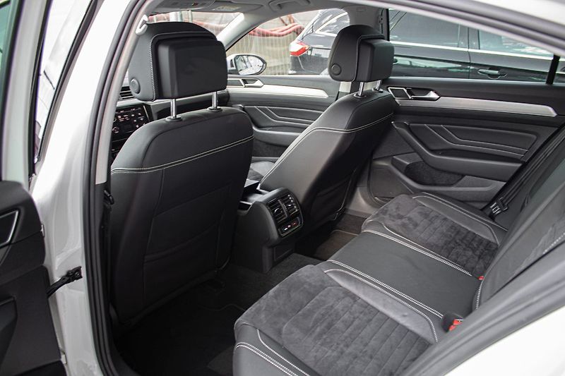 Volkswagen Passat - fotka 22 z 27